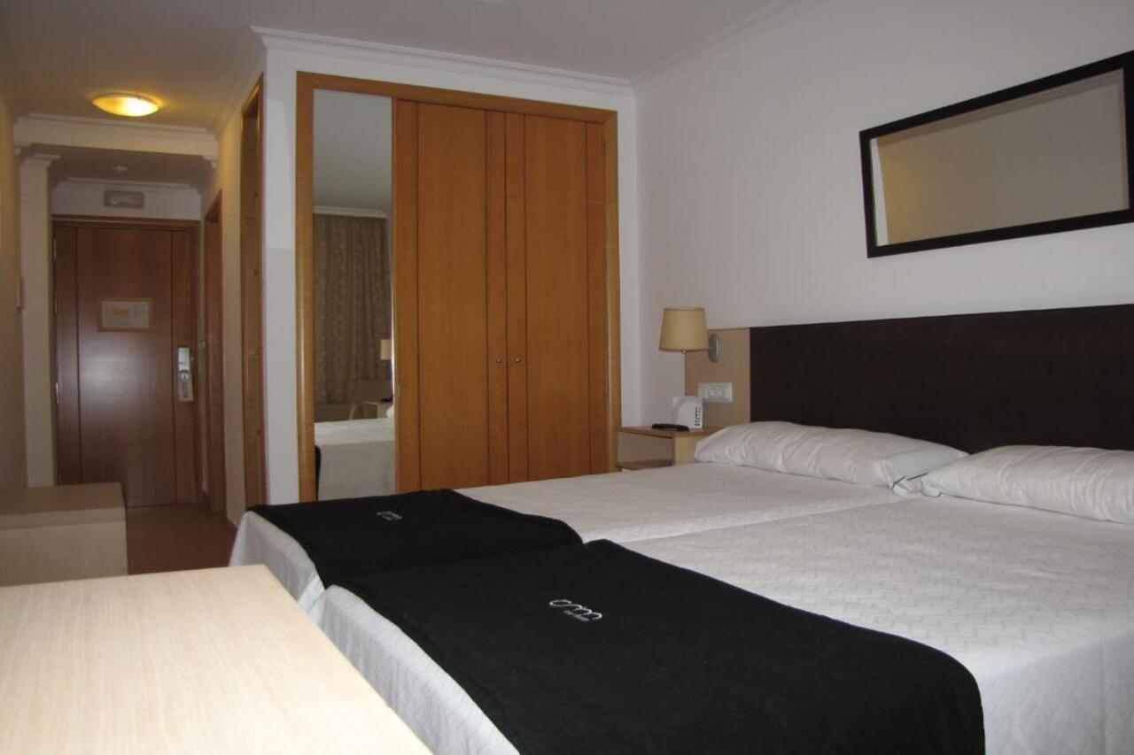 Hotel Room Понтеведра Екстериор снимка