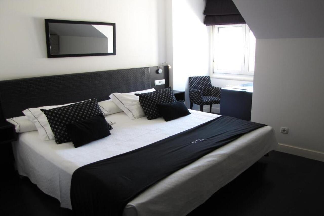 Hotel Room Понтеведра Екстериор снимка